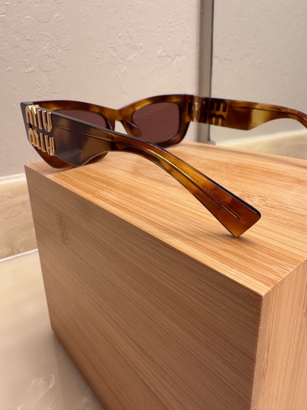 Miu Miu Brown Tortoiseshell Logo-Trim Shield Sunglasses - Picture 6 of 7